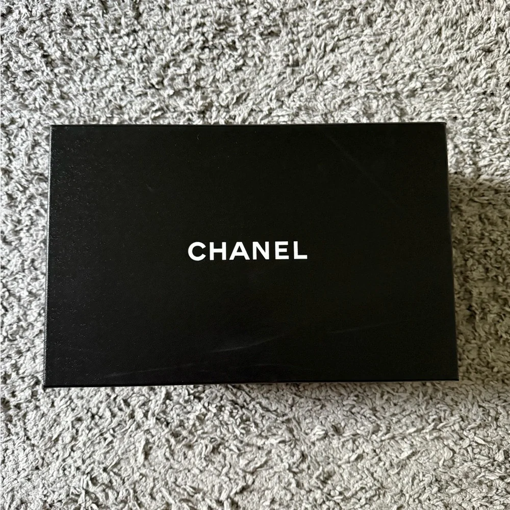 Chanel - Empty Shoe Box w/ Dust Bags - Picture 2 of 6